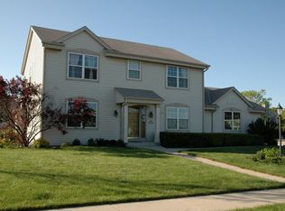 N58W24668 Clover Dr, Sussex, WI 53089