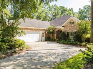 313 Poplar Pl, Fairhope, AL 36532