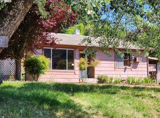 408 NE 5th St, Oakland, OR 97462