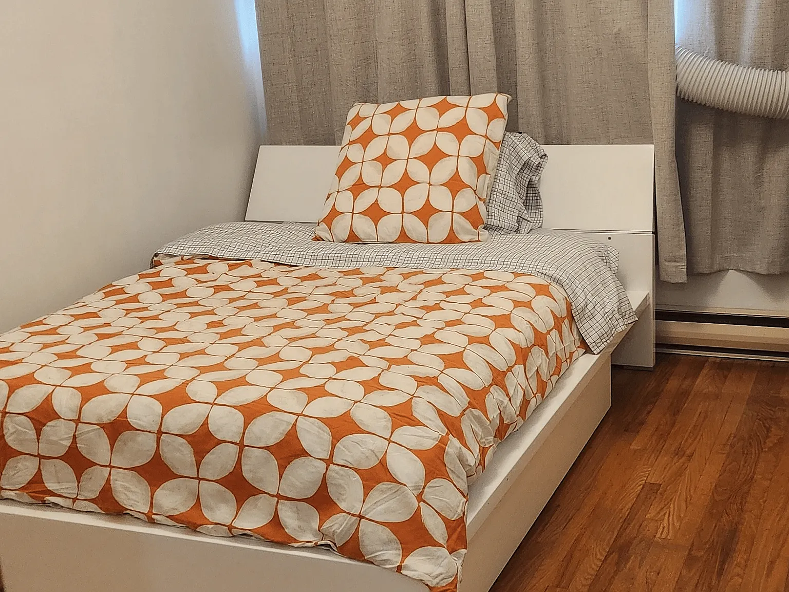 14 London Green Ct — Photo 1