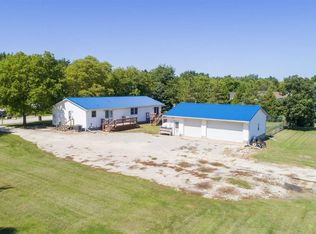 6144 Douglas St, Dunkerton, IA 50626