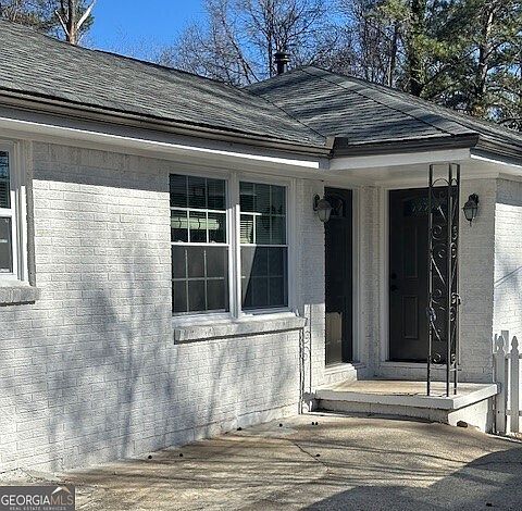 1st image of 118 N Woodland Dr #1