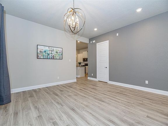 4th image of 2531 Amethyst Isle Ln