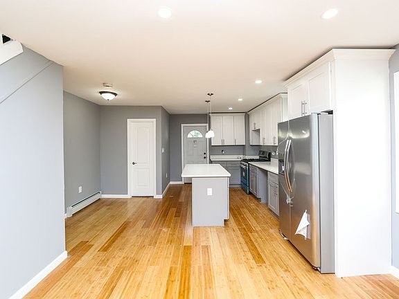 5th image of 11930 146th St