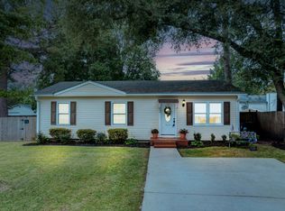 102 Clover Ave, Summerville, SC 29485