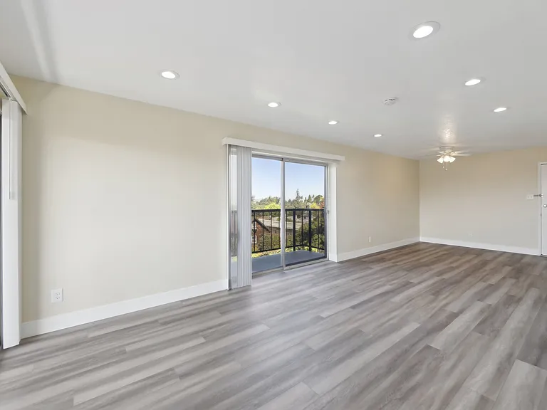 1406 Henry Street — Photo 23