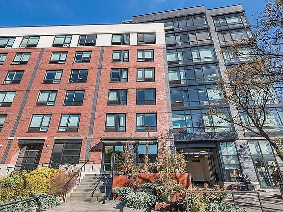 5th image of 360 Smith St APT 2H
