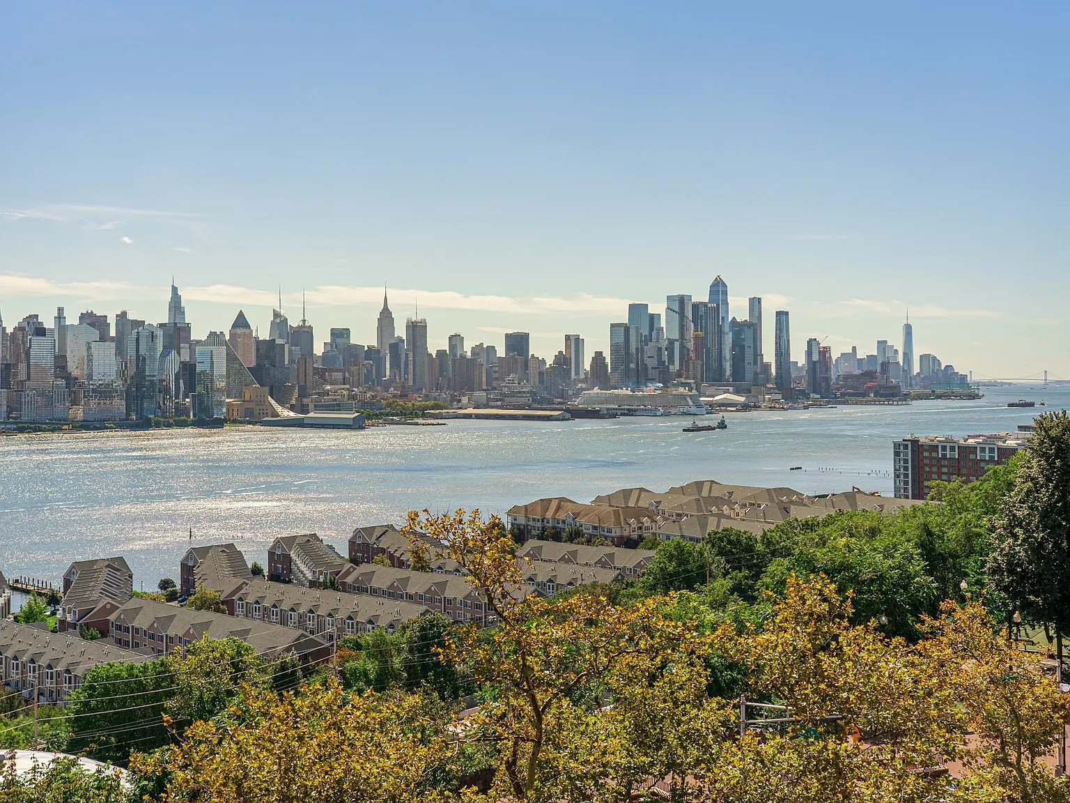 Hudson Harbor — Photo 3