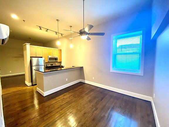 5th image of 611 S Jefferson St APT 105