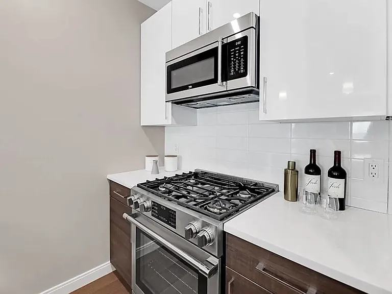 425 Lagrange St #210 — Photo 6