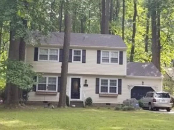 1257 Moyer Rd, Newport News, VA 23608