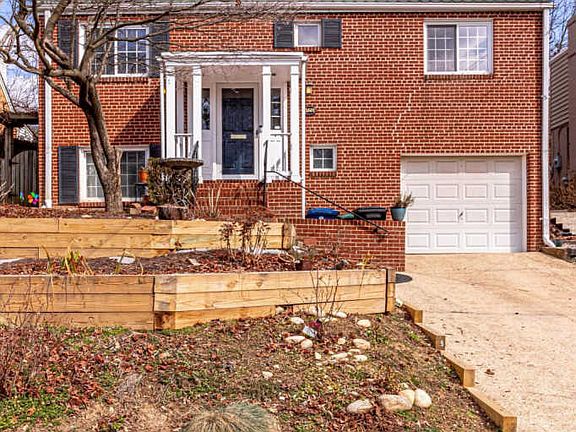 2nd image of 2601 Valley Dr