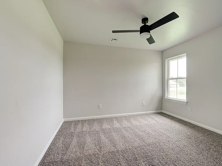3365 Prairie View Trl — Photo 36