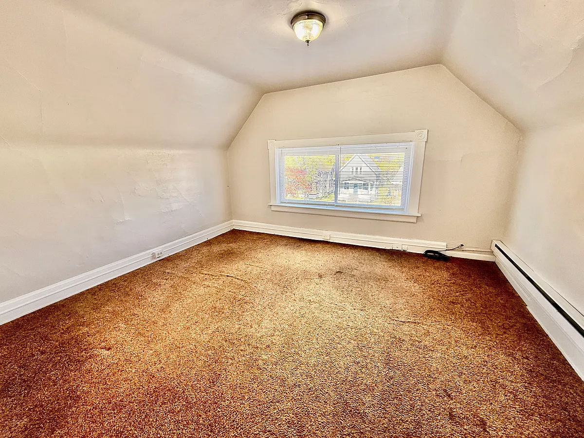 Building Photo - 2757 Norwood Ave #3