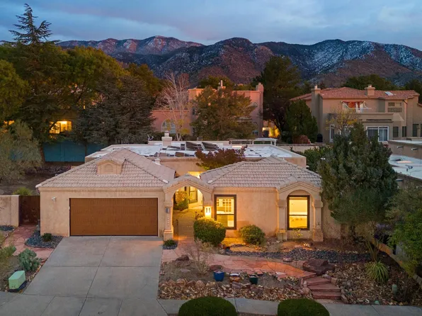 5516 Vista Lejana NE, Albuquerque, NM 87111