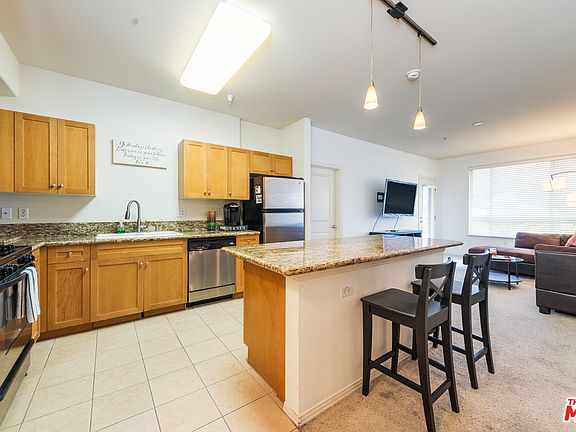 5th image of 100 S Alameda St Unit 205