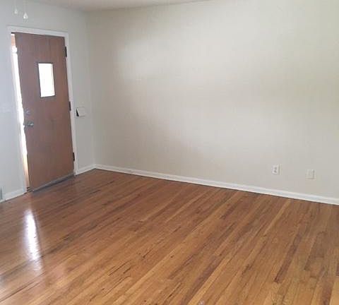 2nd image of 4615 California St