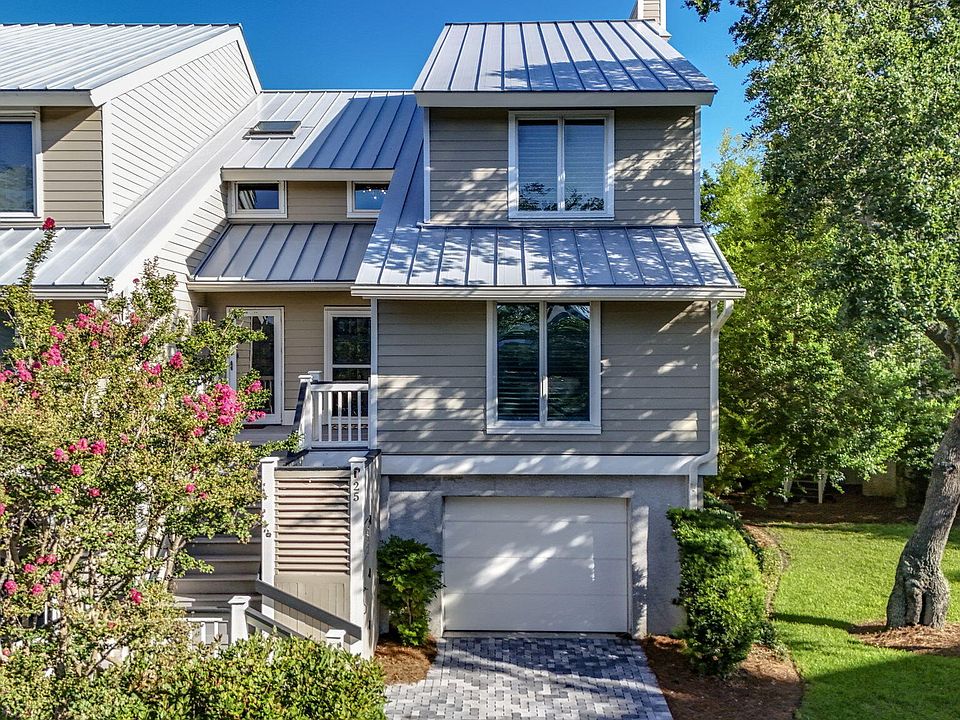 1st image of 25 Linkside Ct