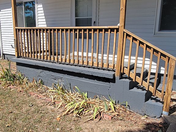 2nd image of 725 W Holt Ave