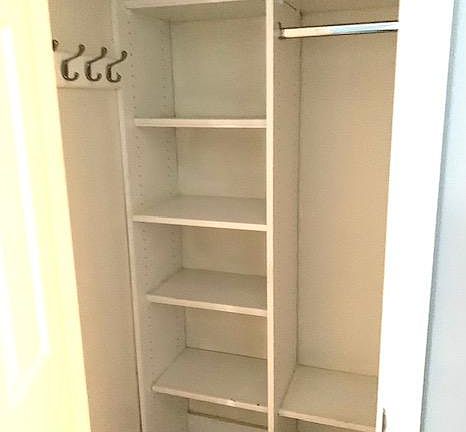 Closet shelving to maximize space