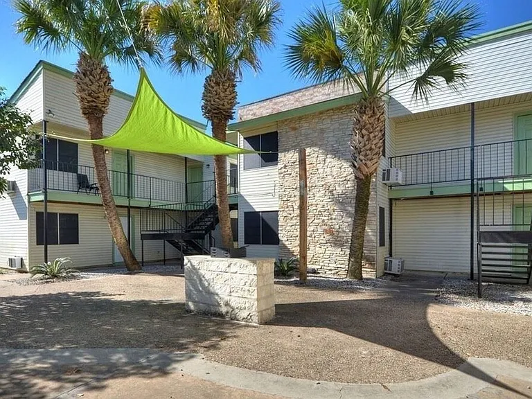 4314 Gillis St — Photo 13