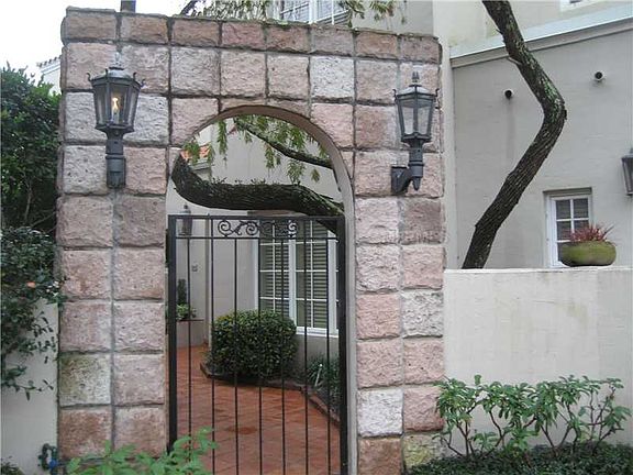 3rd image of 4971 Bayshore Blvd