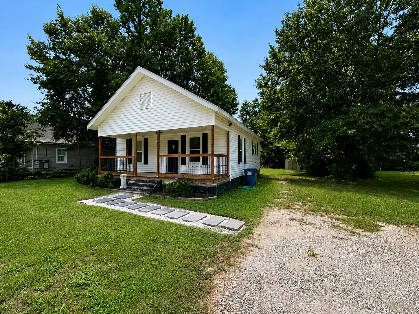 3 bed, 1486 sqft, $1,645 — Photo 2