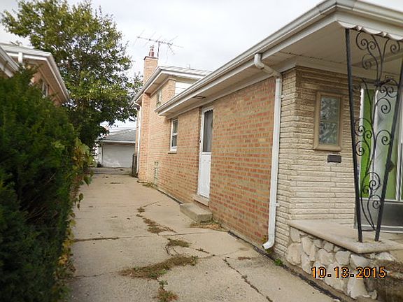 4th image of 600 Manistee Ave