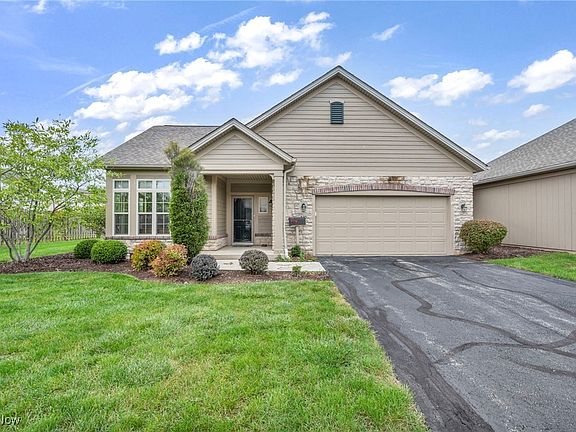 2nd image of 530 Quarry Lakes Dr