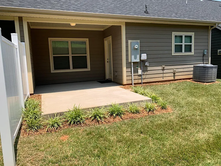 160 Johnson Manor St — Photo 17