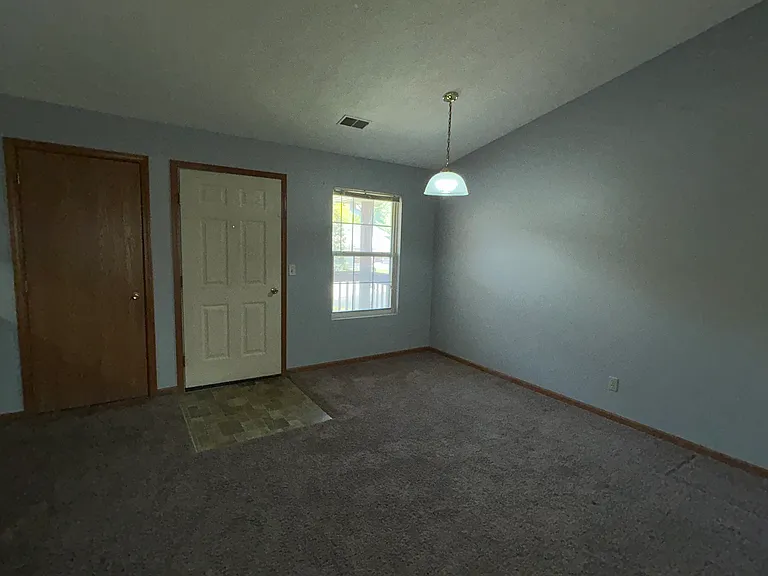 5591 Tall Pines Pkwy #4 — Photo 4