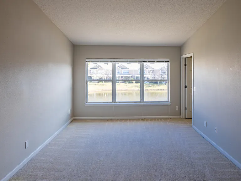13292 Stone Pond Dr — Photo 11