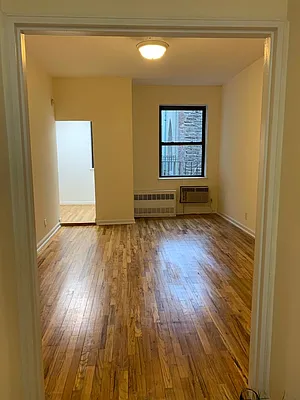 Rented by Manhattan Flats | media 6