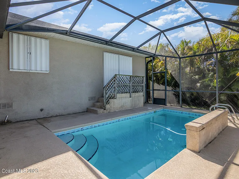 187 Jamaica Dr — Photo 28