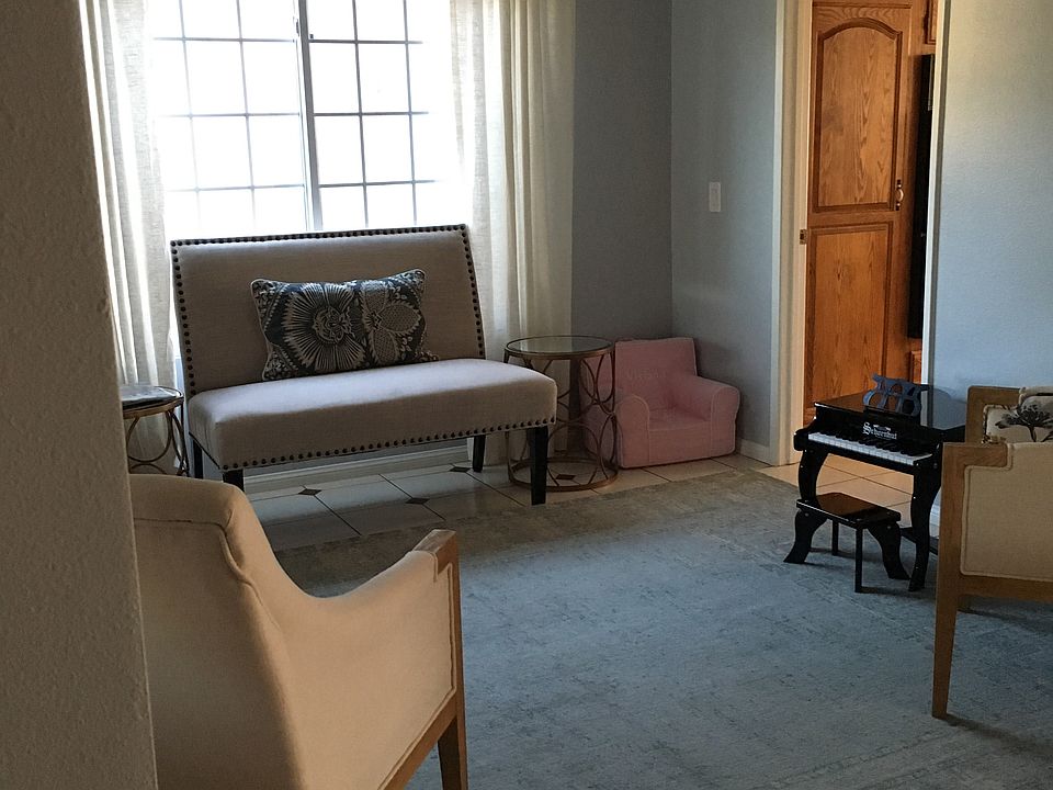 2nd image of 1009 Cannonade Cir