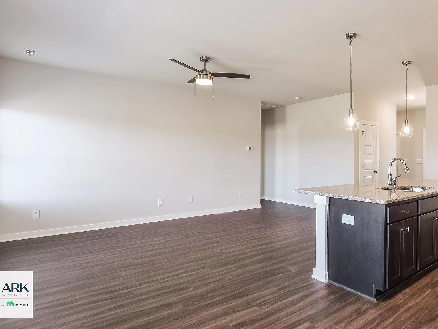 4 bed, 2.0 bath, 1574 sqft, $1,810 — Photo 3