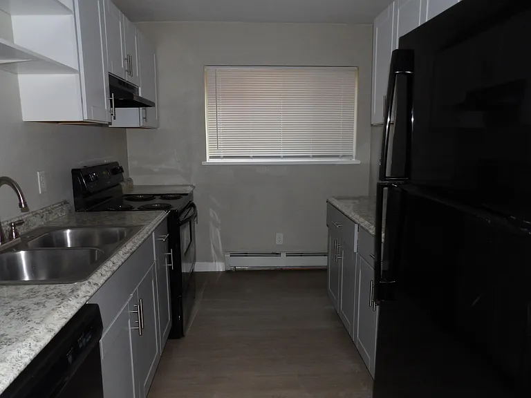 1435 Kingston St #3 — Photo 1