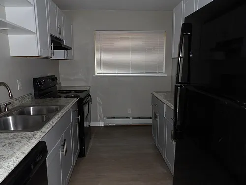 1435 Kingston St #3 Photo 1