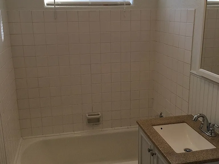 3902 Harney St — Photo 18