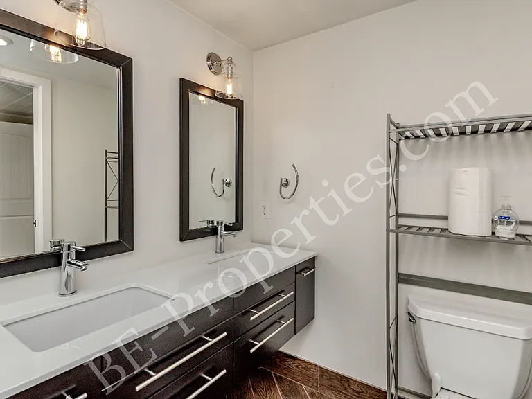 1840 N Shirley St — Photo 23