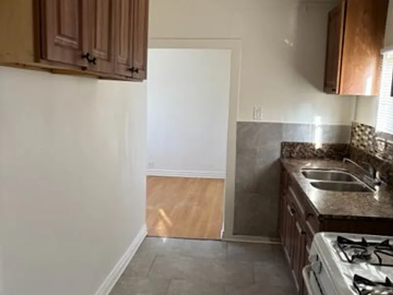 930 Sterling Rd — Photo 16