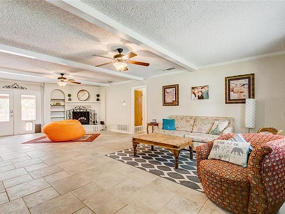 5th image of 1022 Harbor Lakes Dr