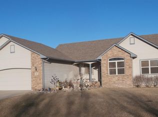 810 Split Oak Dr, Newton, KS 67114
