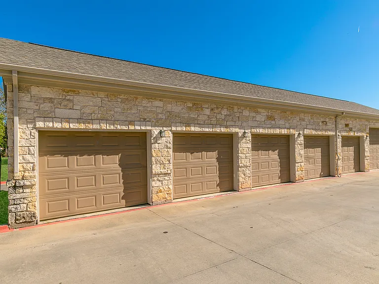 Dry Creek Ranch Apartments — Photo 59