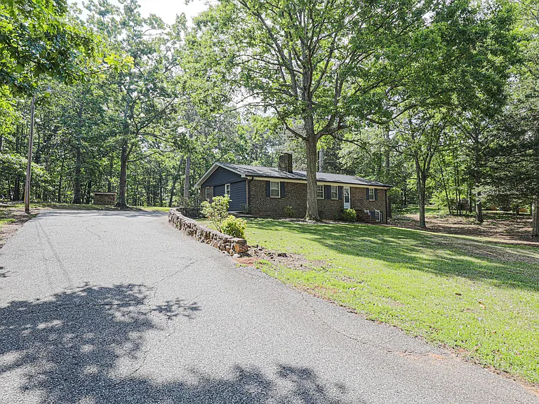 1150 Bell Rd — Photo 24