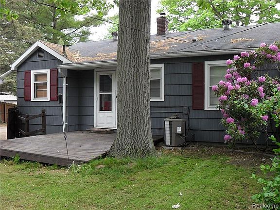 5th image of 3063 Sylvan Dr