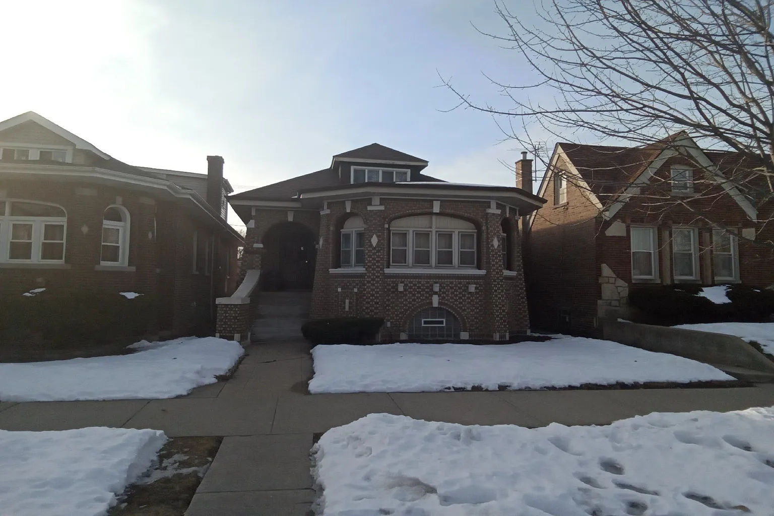 9318 S May St photo 1
