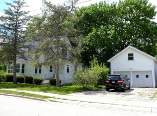 256 W Chestnut St, Burlington, WI 53105