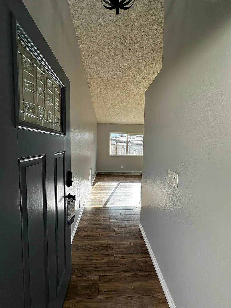 2bd / 1ba Home - Bayless St. (92557) — Photo 3