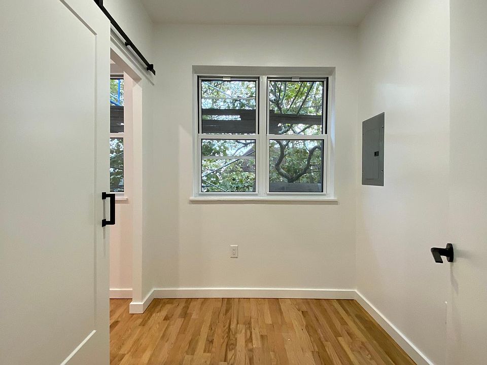1st image of 41 Saint Stephens Pl #2
